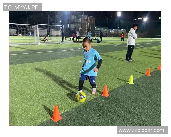 球星同款足球长袖训练服舒适透气助力绿茵场上挥洒激情